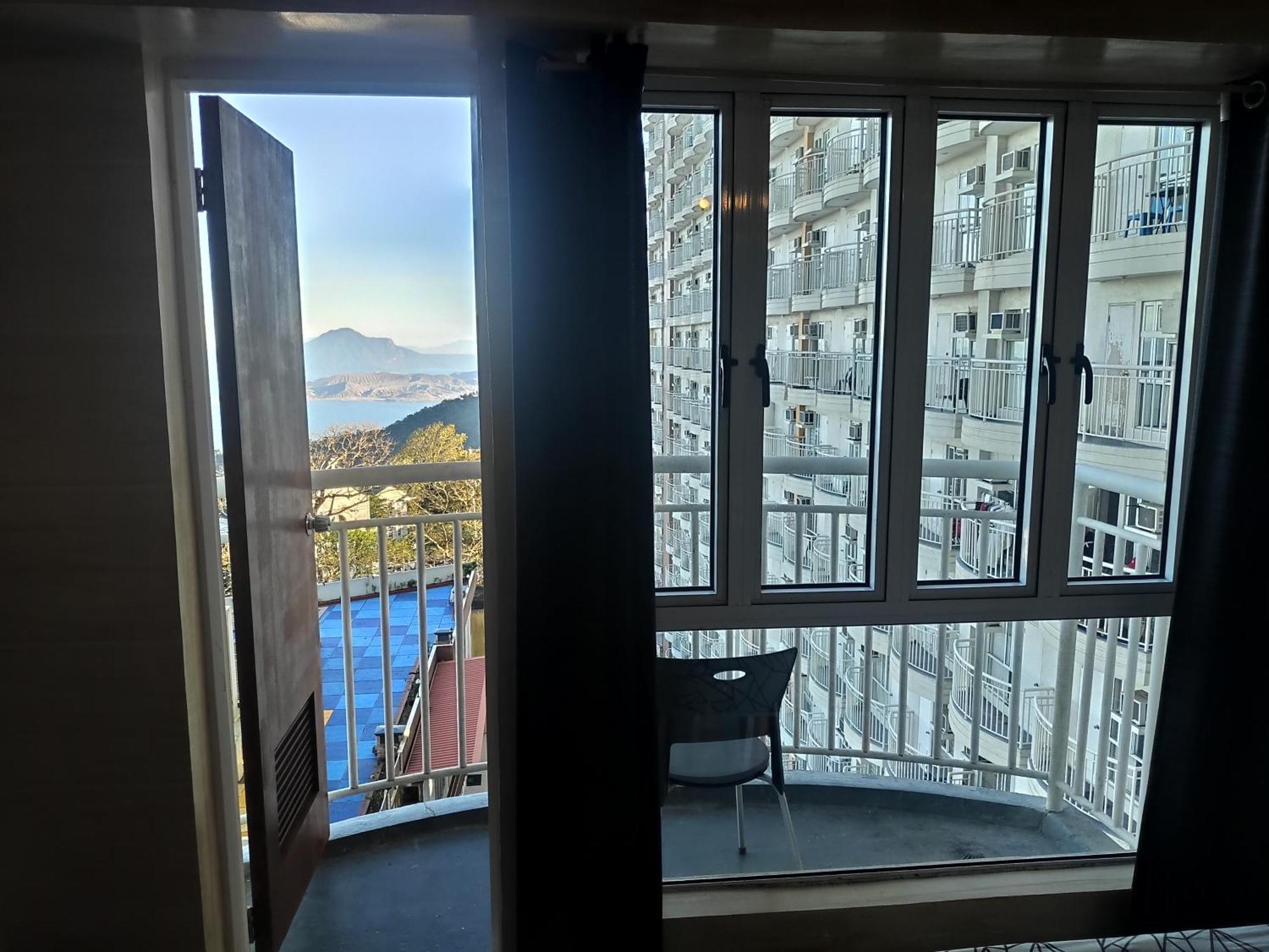 Tagaytay Staycation By Naya And Darla W Free Swimming Pool, Wifi & Netflix Tagaytay City Exterior foto